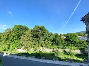 Maisons de vacances House with garden - city center : photos des chambres