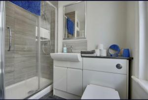 Lennox Lodge 2