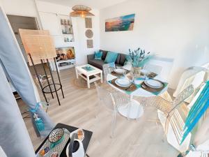 Appartements La croisette - a 50 metres de la plage de Juno Beach avec Balcon et Stationnement gratuit : photos des chambres