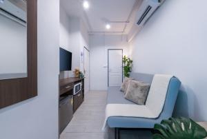 Petchaburi22 Apartments next to Platinum mall