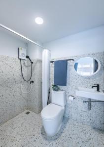 Petchaburi22 Apartments next to Platinum mall