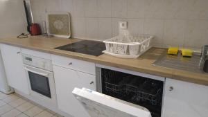 Appartements 3 bedrooms and salon, La Defense, 5 min walk Metro : photos des chambres