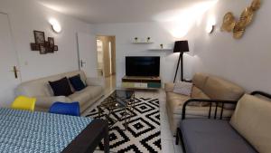 Appartements 3 bedrooms and salon, La Defense, 5 min walk Metro : photos des chambres