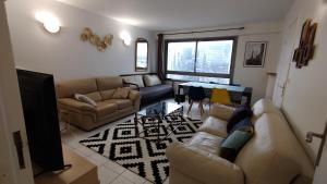 Appartements 3 bedrooms and salon, La Defense, 5 min walk Metro : photos des chambres