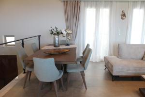 Myron Luxury Living
