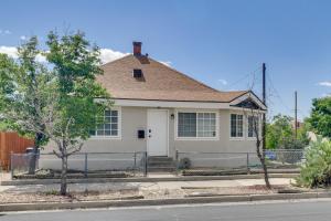 2 Mi to Old Town ABQ East Downtown Triplex Unit