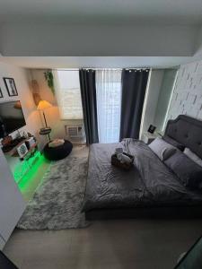 SM Bicutan Azure Flat