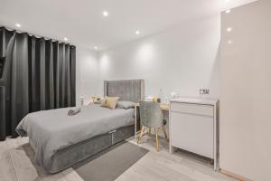 Bricklane Apartment