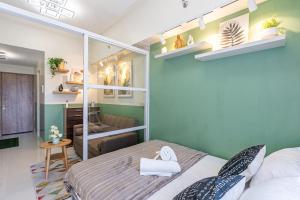 Serene Studio with Balcony, Sunset Views and City View