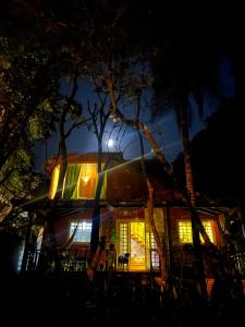 Casa dos Artistas na Natureza com Varanda