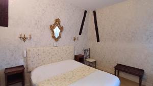 Hotels Hotel Montsegur : photos des chambres
