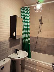 Elegant Studio Militari Private Parking Self check in Netflix New building