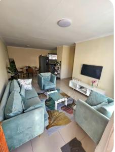Ermelo 2 bedrooms, 2 bathrooms,full kitchen