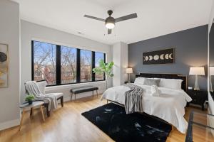 3 Bed 2 Bath Chicago Retreat w Balcony & Parking