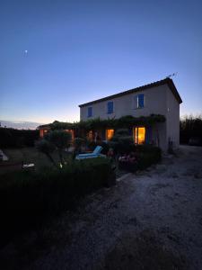 B&B / Chambres d'hotes La Bastide des Romarins : photos des chambres