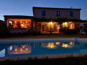 B&B / Chambres d'hotes La Bastide des Romarins : photos des chambres