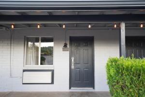 Rim Country Inn - Self Serve Hotel -