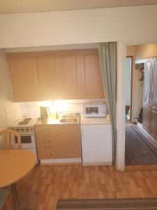 Yksiö upealla järvinäkymällä Termessä