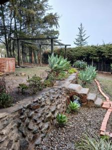 Cabaña Los Eucaliptos con Suite, TV 50 Mezzanine y Parrillero, Samaipata