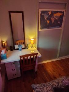 The wee airport cottage