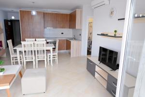 Seaside Apartments - Shengjin