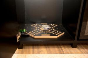 شقه غرفة وصالة بتصميم مودرن فاخر ودخول ذاتي