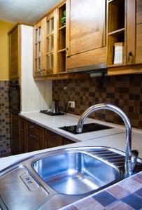 Villa Jana Rustic wood&stone cabin 11,9km from Skopje center!