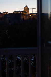 Budapest Grand Danube Suite