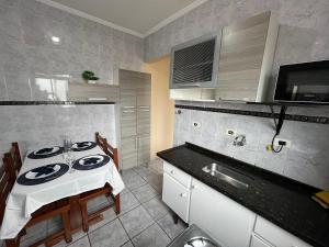 Aviação -100 metros da Praia- Garagem -wi fi 5 hospedes