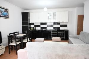 Beach Apartments - Shengjin