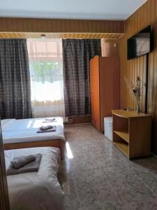 Friendly House