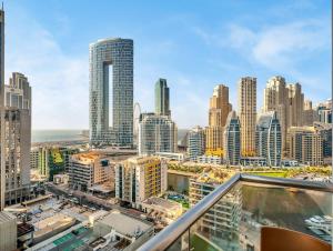 Luxury 4BR - Full Marina View - High Floor Bliss