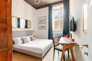 Unique Piazza Navona 2 Bedrooms and Home Cinema