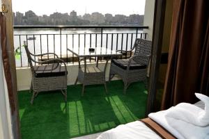 Nile Diamond Suites