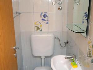 Four Bedroom Holiday Home