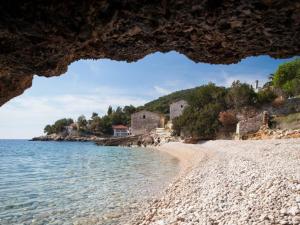 Four Bedroom Holiday Home