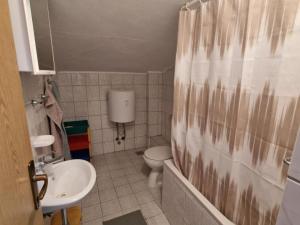 Two Bedroom Apartment with Terrace and Sea View 4