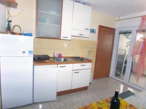 Beachfront Apartments Pla a - One Bedroom Apartment A3