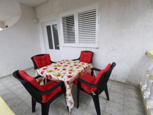 Apartments Zora - Standard One Bedroom Apartment with Balcony A1