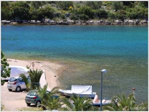 Apartments Juras - Studio Apartment with Balcony and Side Sea View Tea