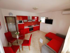 Apartments Zora - Standard One Bedroom Apartment with Balcony A1