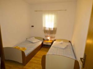 Beachfront Apartments Pla a - Two Bedroom Apartment A4