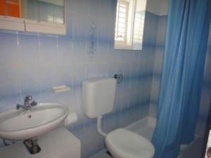 Seafront Apartments Pretner - Comfort Studio Apartment with Balcony and Sea View