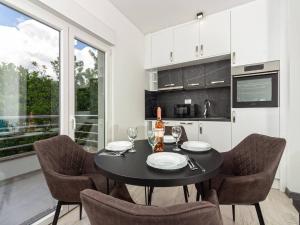 Modern Apartments with Private Balcony - Deluxe One Bedroom Apartment