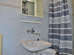 Apartments Jug - Comfort Studio Apartment with Balcony