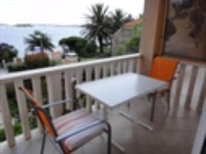 Seafront Apartments Pretner - Superior Studio Apartment with Balcony and Sea View