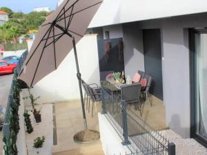 Stylish Okrug Gornji Apartment with Terrace and Patio - Two Bedroom Apartment with Terrace