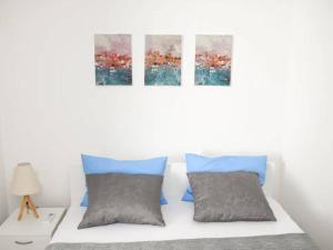 Stylish Okrug Gornji Apartment with Terrace and Patio - Two Bedroom Apartment with Terrace