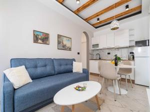 One bedroom apartment with balcony