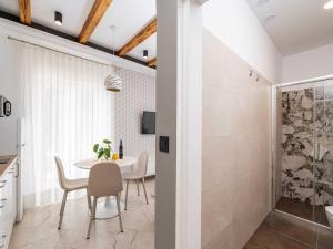 One bedroom apartment with balcony